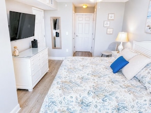 Master Bedroom - Ashworth 905 (North Myrtle Beach)