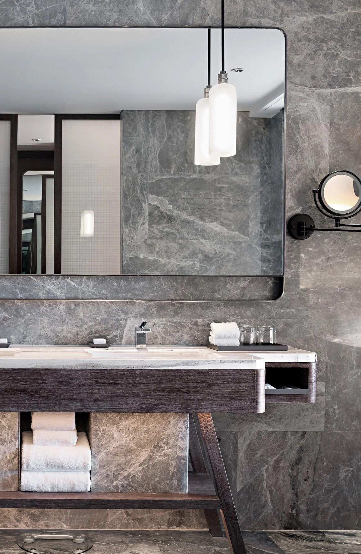 Bathroom | Separate tub and shower, rainfall showerhead, free toiletries