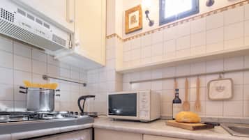 Comfort-Apartment, 2 Schlafzimmer | Eigene Küche | Kühlschrank, Mikrowelle, Ofen, Herdplatte