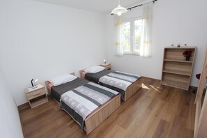 Apartment, 2 Bedrooms, Balcony