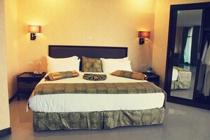 Két bảo mật tại phòng, bàn, phòng cách âm, bàn ủi/dụng cụ ủi quần áo 