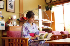 Spa - Kasumi Nihon Yuhi Hyakusen No Yado Minatokan (Kami)