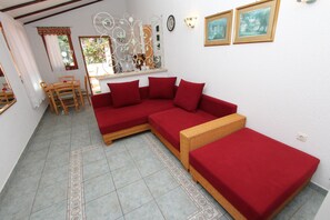 Apartment, 1 Bedroom, Terrace | Living area