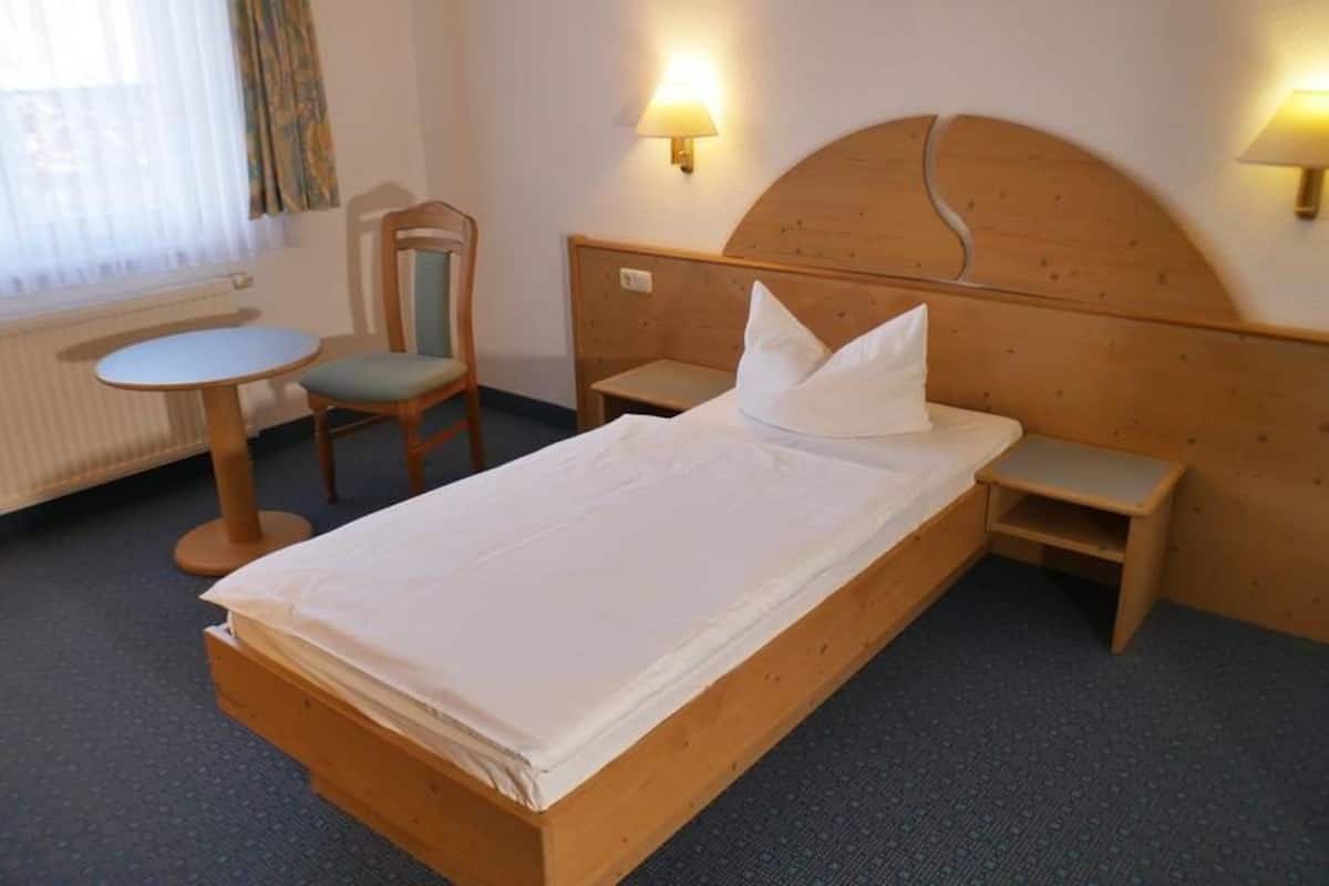 Single Room | Cribs (surcharge), rollaway beds (surcharge), WiFi (free)