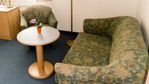 Unclassified image, 4 of 22, button - Hotel zur Werra (Vachdorf)