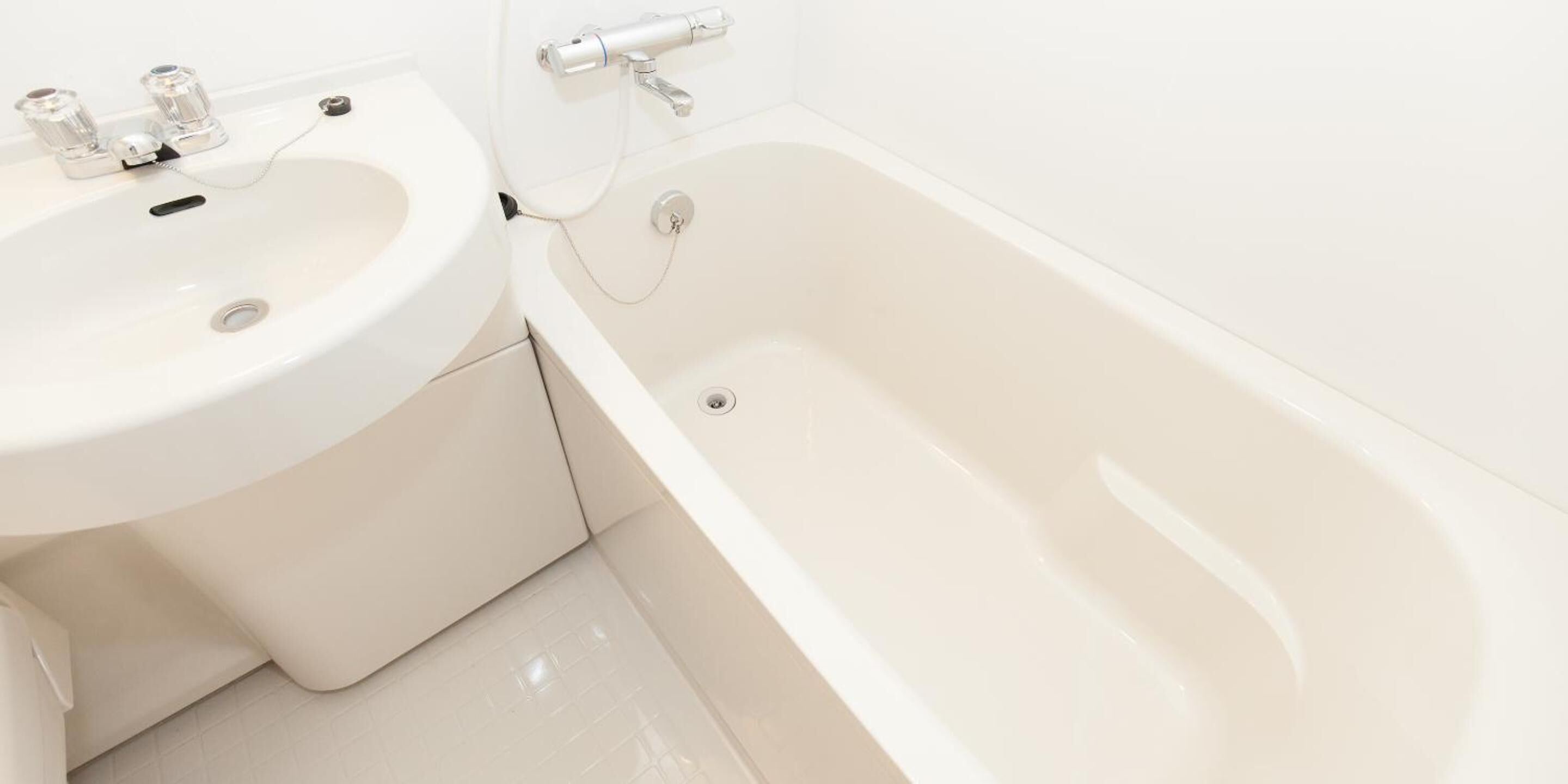 free toiletries, slippers, electronic bidet, towels