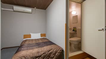 Standard Semi Double Room, with Private Bathroom, Smoking | In-room safe, free WiFi
