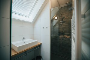 Luxury Bungalow (10 persons) | Bathroom shower - Ridderstee Ouddorp Duin (Ouddorp)