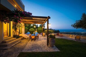 Villa, 4 chambres | Terrasse/Patio