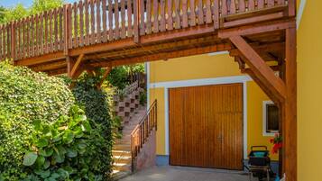 Standard Apartment | 1 bedroom, desk, iron/ironing board, free cots/infant beds