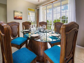 Owners Penthouse, Multiple Beds, Ocean View | Dining room