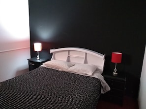 Iron/ironing board, free WiFi, bed sheets