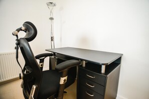 Panoramic Apartment, Beach View | Room amenity - Beach Boulevard Apartment (Aberdeen)