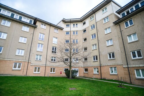 Beach Boulevard Apartment