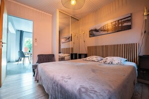 1 bedroom, iron/ironing board, free WiFi, bed sheets