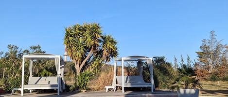 Piscina all'aperto, una piscina riscaldata