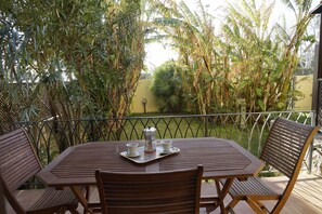 Apartemen, 2 kamar tidur | Balkon