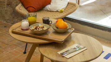 Daily continental breakfast for a fee