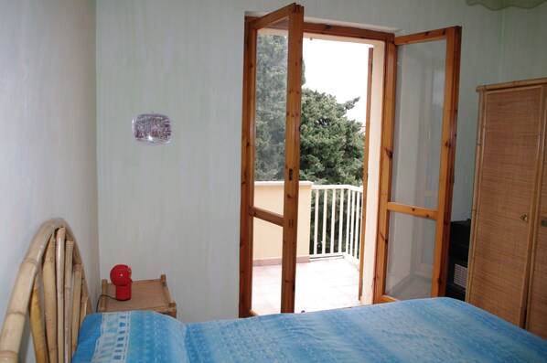 Apartment, 2 Bedrooms | Room amenity