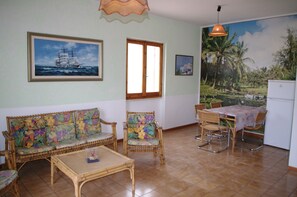 Appartement, 2 chambres | Coin séjour