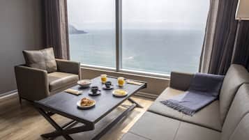 Junior Suite, 1 King Bed, Oceanfront (View) | Beach/ocean view