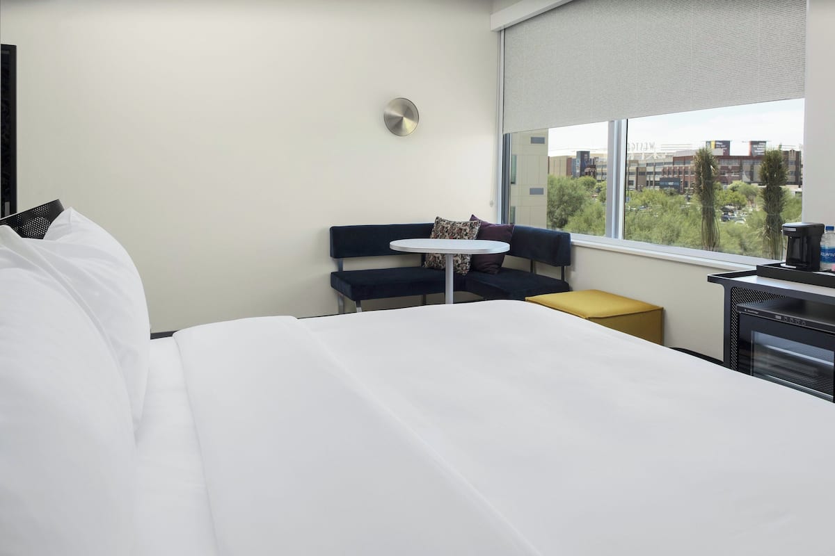 aloft, Room, 1 King Bed, Non Smoking | In-room safe, desk, blackout drapes, iron/ironing board