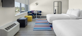 Aloft by Marriott Glendale at Westgate