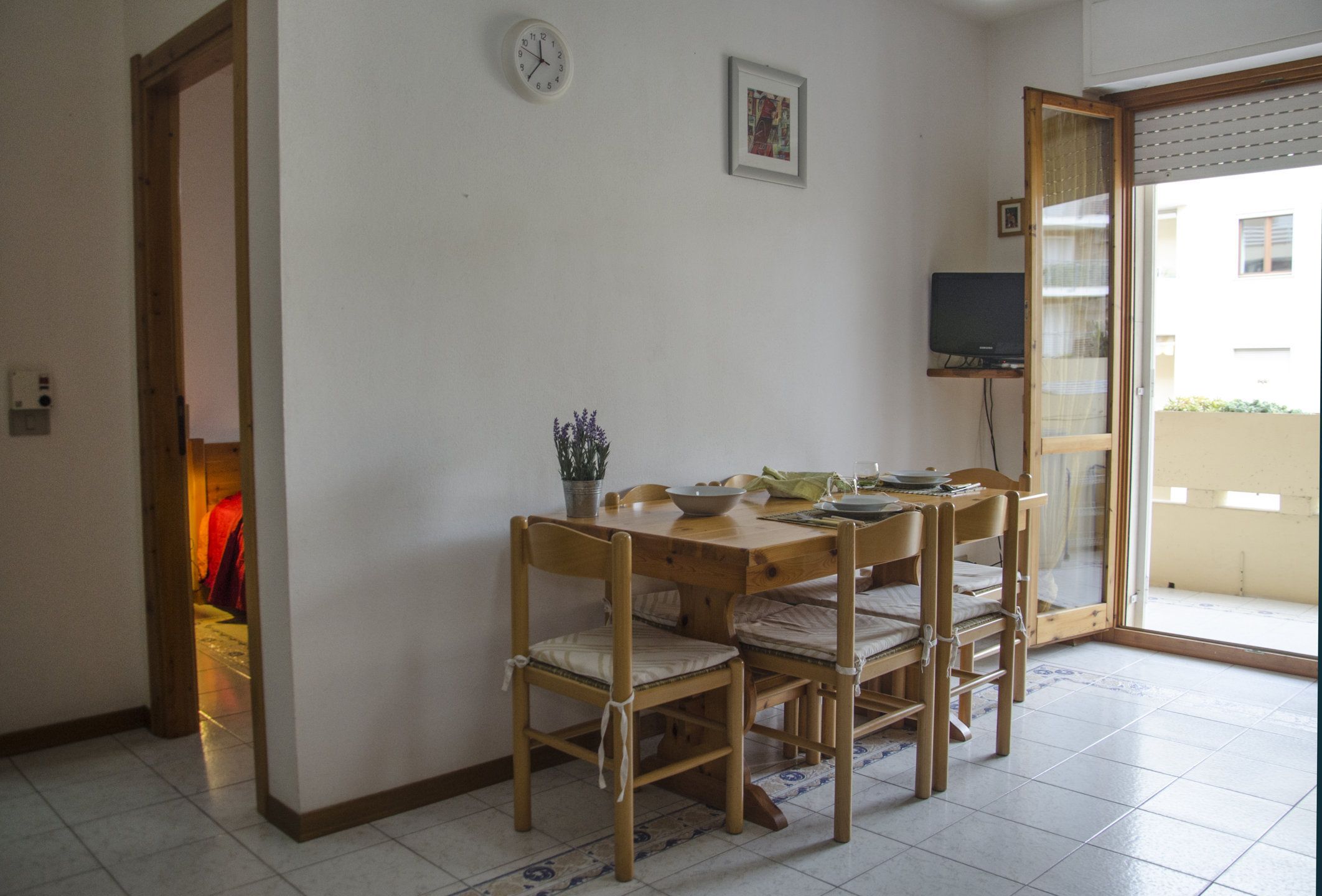 Makan di kamar