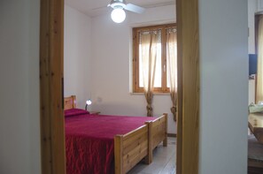 Apartment, 1 Schlafzimmer | Bügeleisen/Bügelbrett, Babybetten, WLAN, Bettwäsche