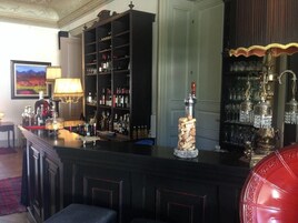 Bar (en la propiedad)