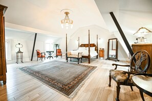 Studiosvit Signature - 1 kingsize-säng - annex | 1 sovrum, sängtillbehör av högsta kvalitet och duntäcken