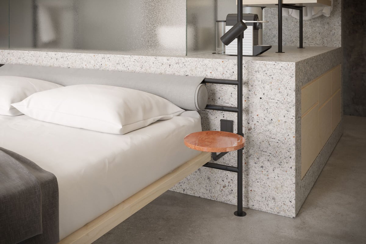 Minibar, caja de seguridad en la habitación y decoración personalizada