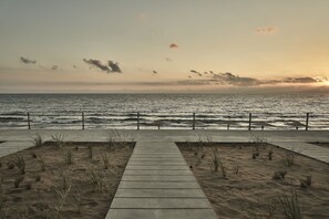 BBQ/picnic area - Dexamenes Seaside Hotel (Ilida)