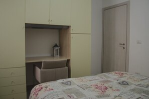 Apartment, 2 Bedrooms | Room amenity - Casa Cantara (Alghero)