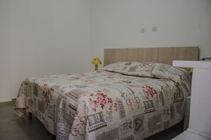 Apartment, 2 Schlafzimmer | Bügeleisen/Bügelbrett, Babybetten, WLAN