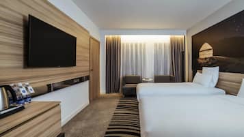 Superior Twin Room, 2 Twin Beds | Minibar, desk, laptop workspace, soundproofing