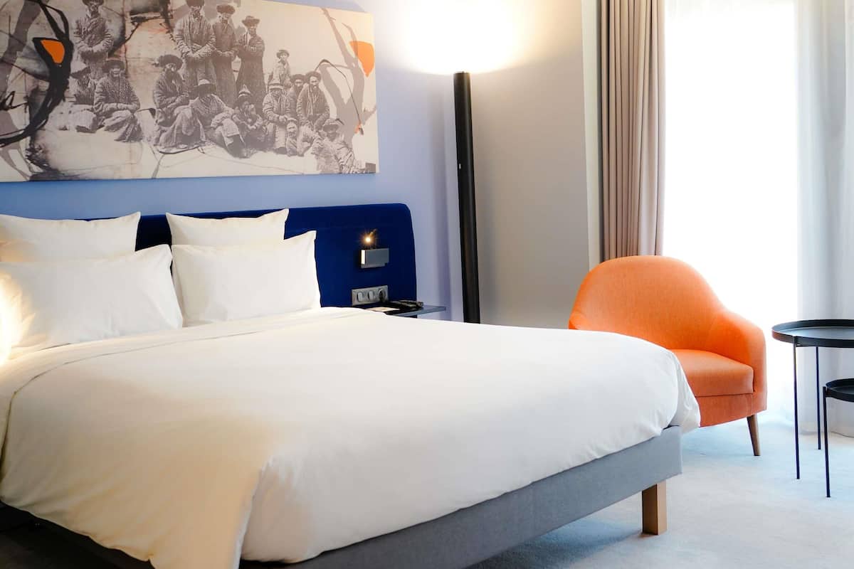 Phòng Suite Executive, 1 giường cỡ king | Minibar, bàn, khu vực làm việc phù hợp cho laptop, phòng cách âm
