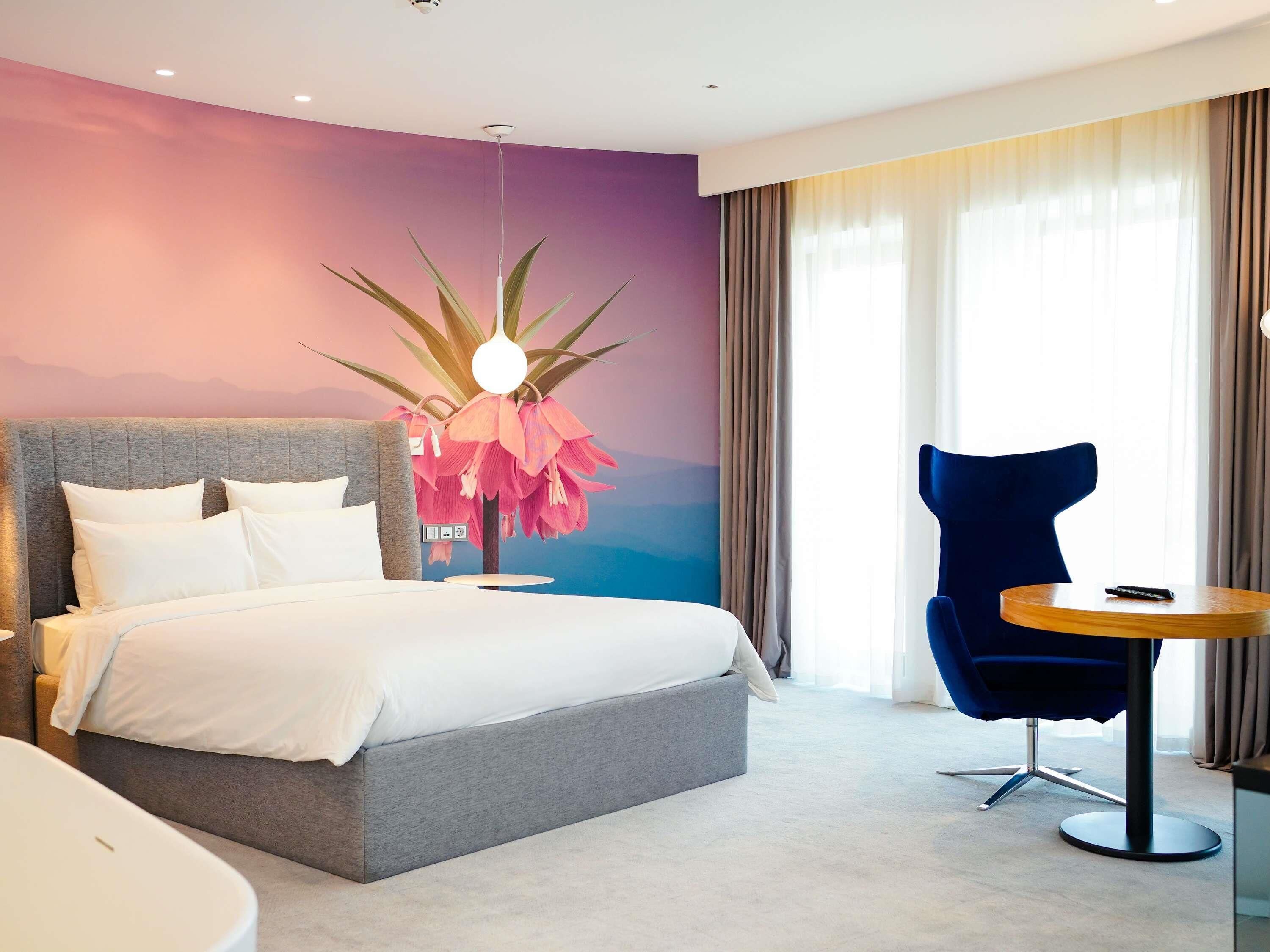 Minibar, Schreibtisch, laptopgeeigneter Arbeitsplatz