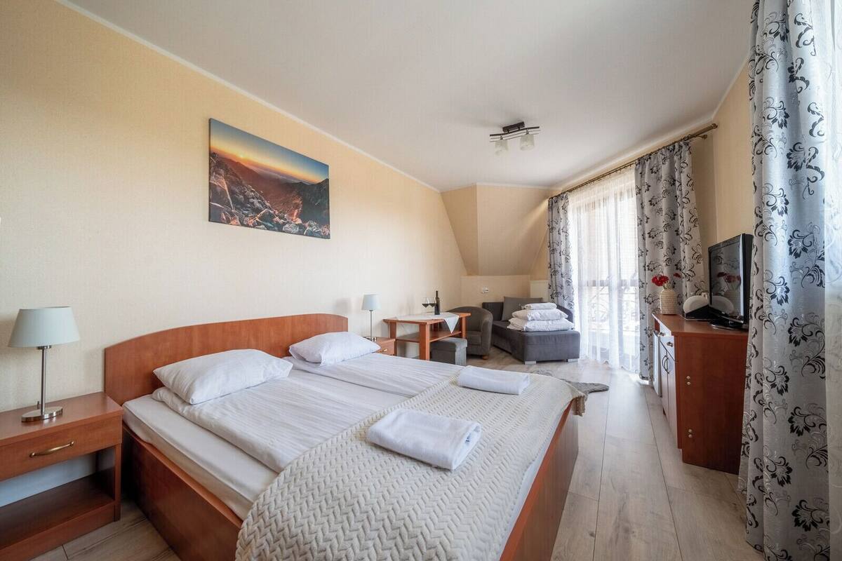 Deluxe Triple Room, Balcony (nr 8) | 1 bedroom, blackout drapes, iron/ironing board (on request), WiFi (free)