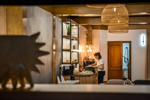 Daily buffet breakfast (PLN 60 per person)