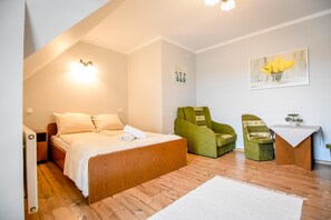 豪華開放式客房 (nr 6) | 遮光布/窗簾、熨斗/熨衣板、免費無線上網、床單