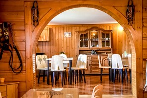 Desayuno continental todos los días (con cargo) 