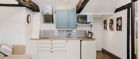 Apartment, 1 Double Bed | Interior