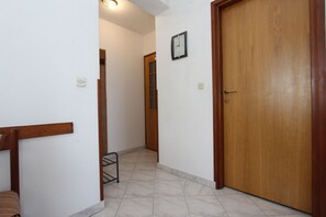Apartment, 2 Bedrooms, Balcony, Garden View | Private kitchen | Fridge, stovetop, coffee/tea maker, electric kettle