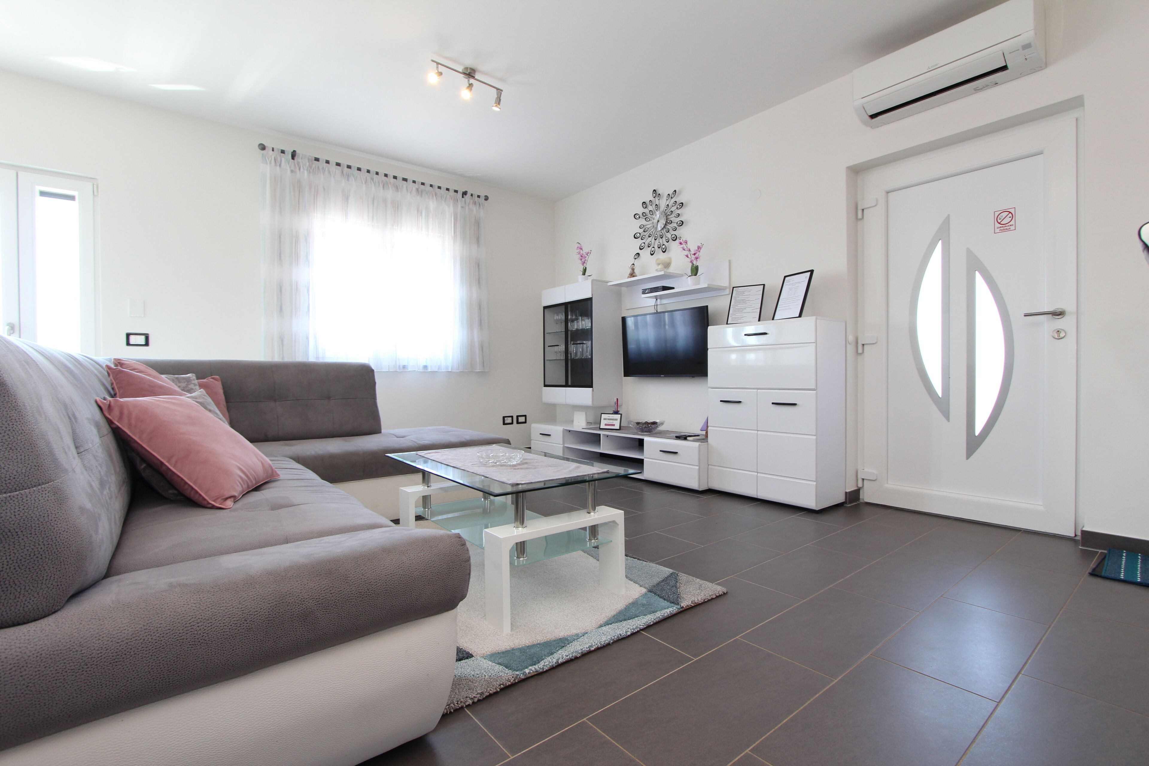 Apartment, 3 Bedrooms | Living area