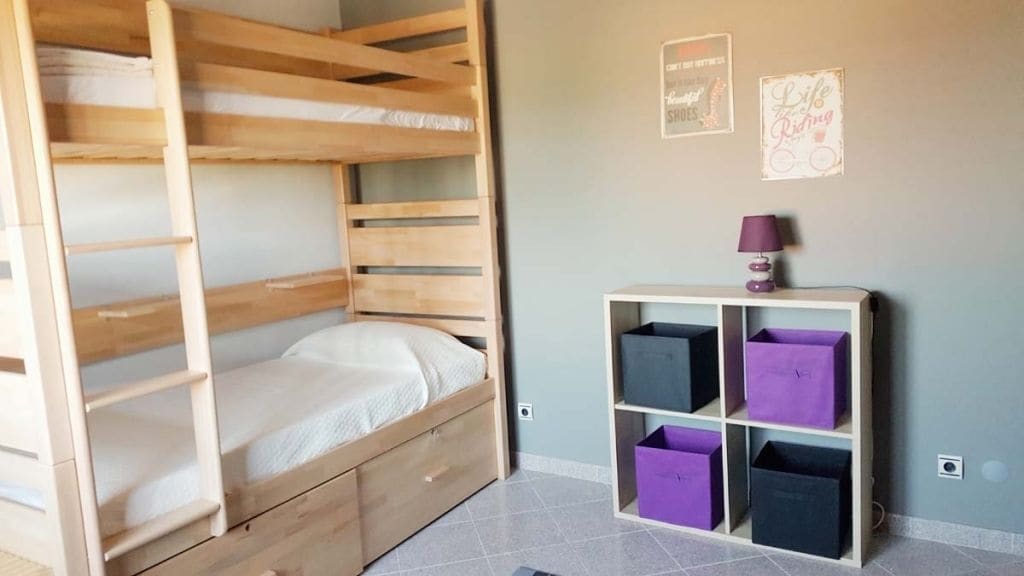 Bed in a Women Only Shared Dormitory | Free WiFi, bed sheets