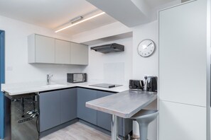 Studio, 1 Double Bed with Sofa bed | Private kitchen