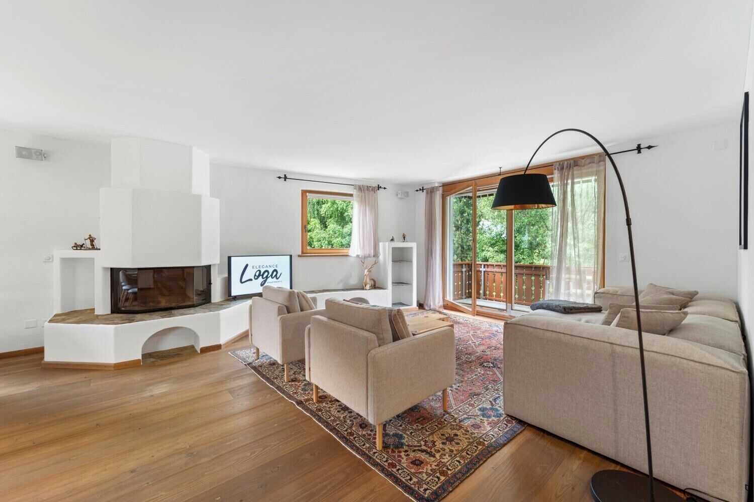 TV, fireplace, table tennis, stereo