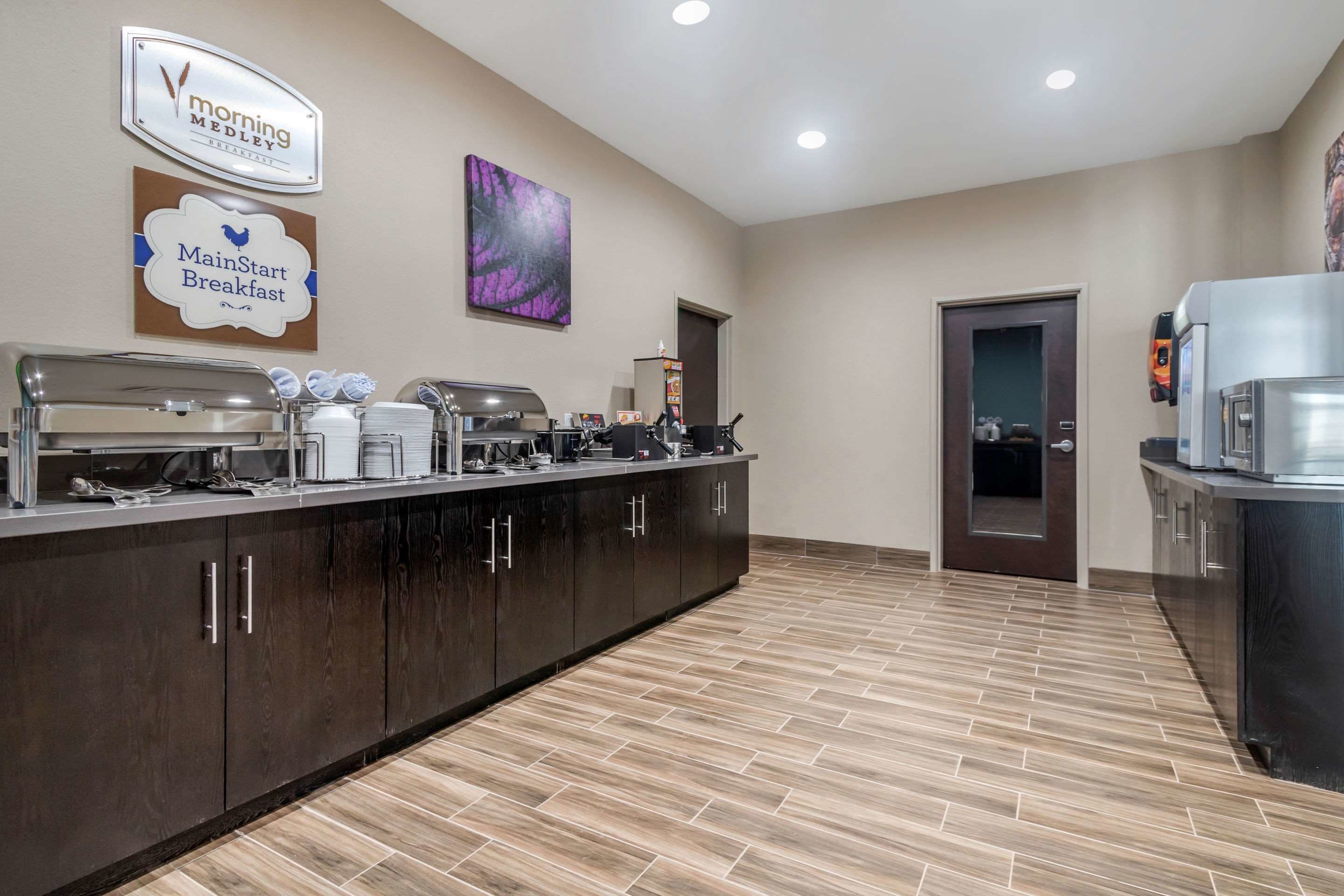 free daily continental breakfast