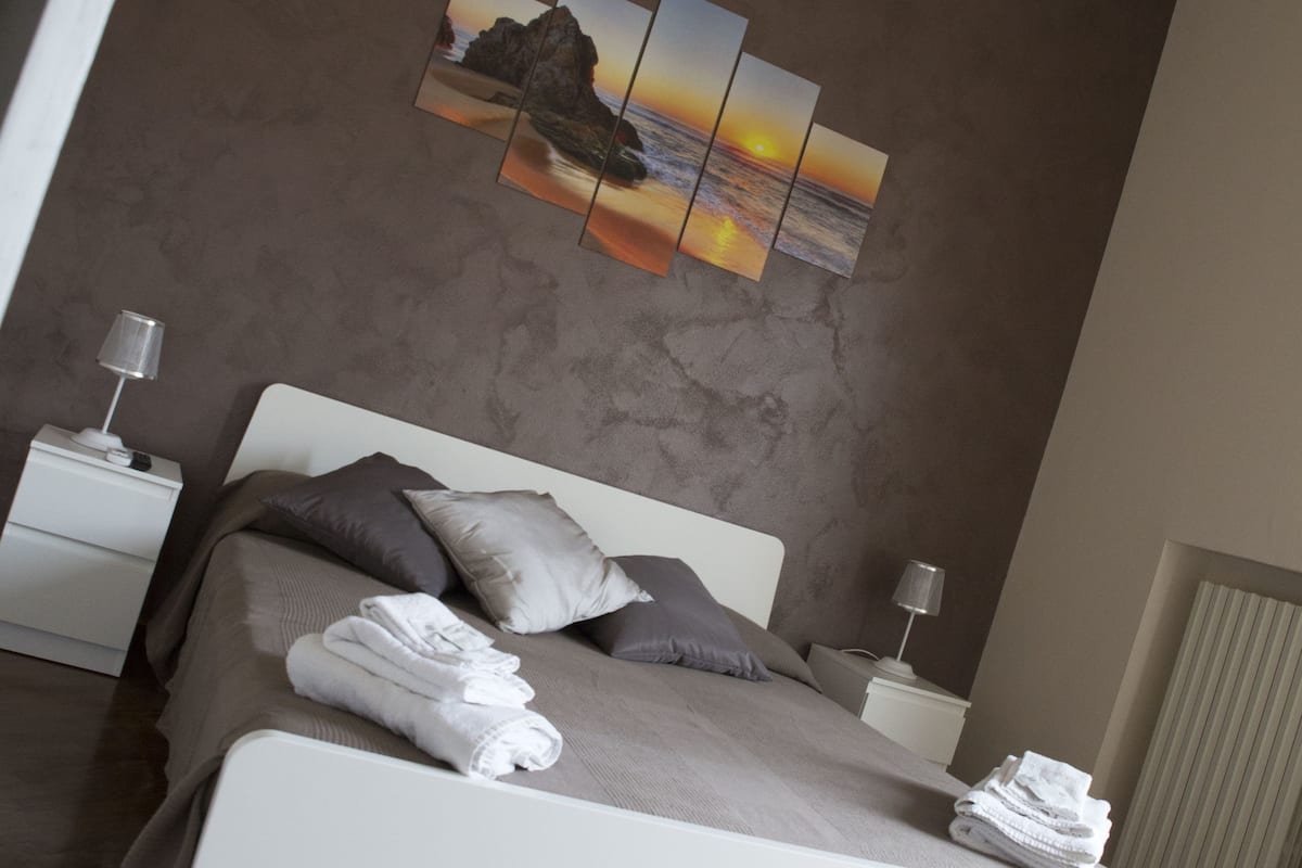 Ropa de cama de alta calidad, edredón y escritorio